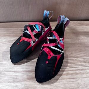 La Sportiva Solution Comp climbing shoes 38
